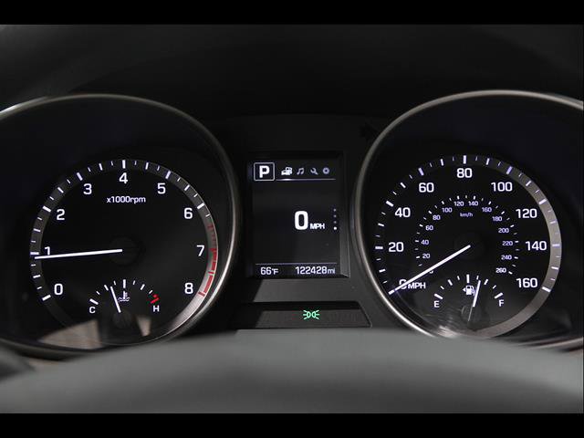 Used 2017 Hyundai Santa Fe SE AWD/4WD image 8