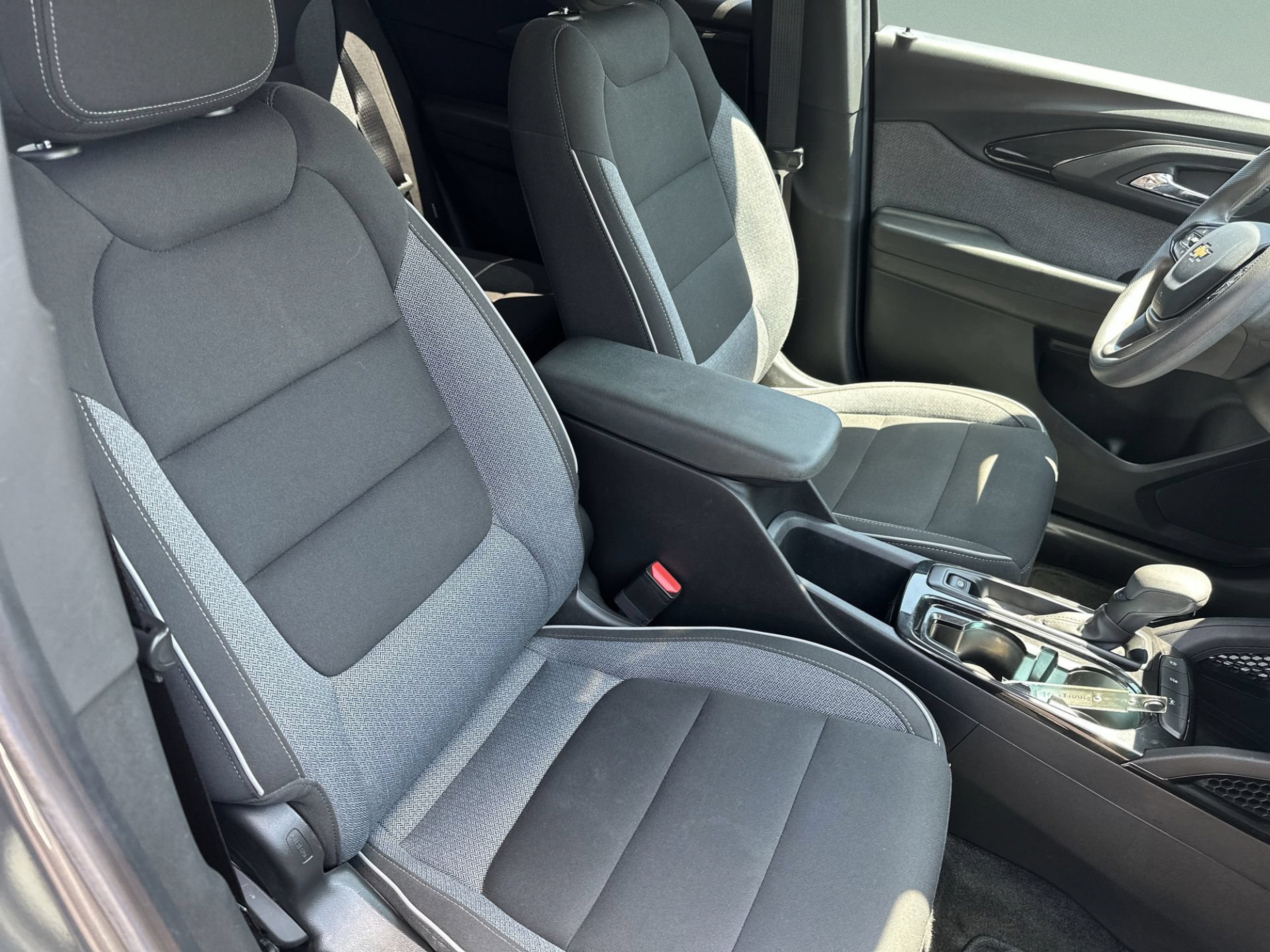 Used 2022 Chevrolet TrailBlazer LT FWD image 23