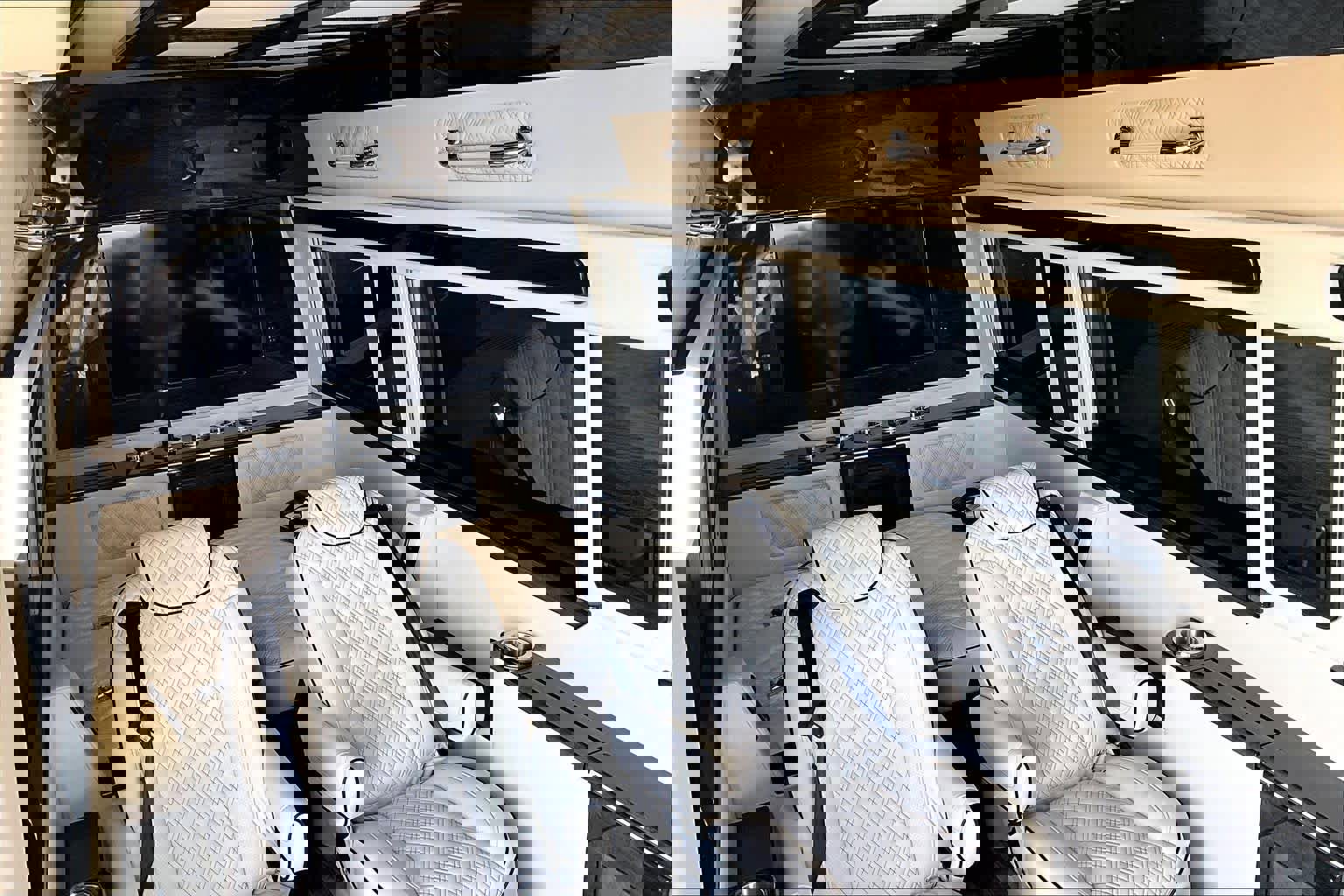 Used 2024 Mercedes-Benz Sprinter 3500 image 24