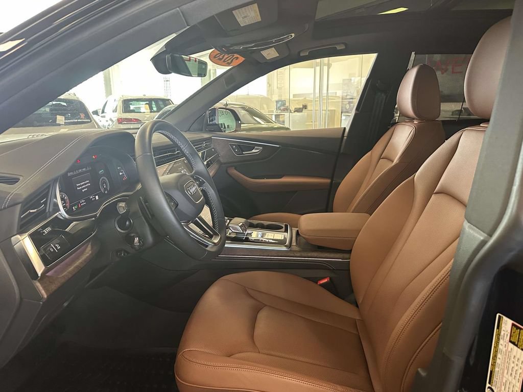 Used 2026 Audi Q8 Premium Plus AWD/4WD image 17