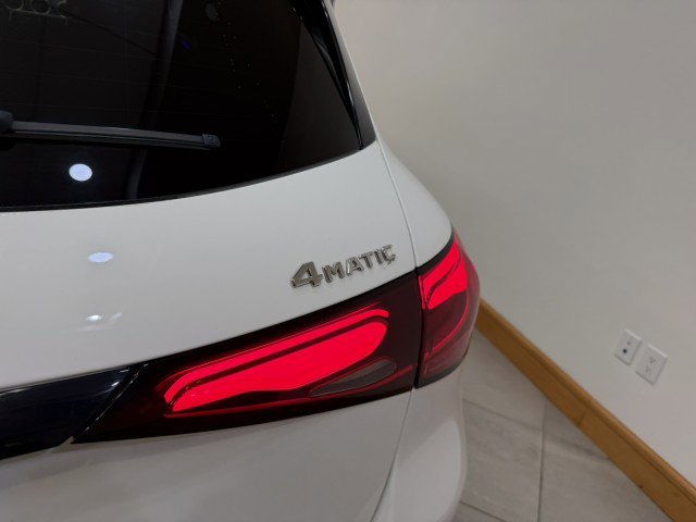 Used 2024 Mercedes-Benz GLC 300 4MATIC image 26