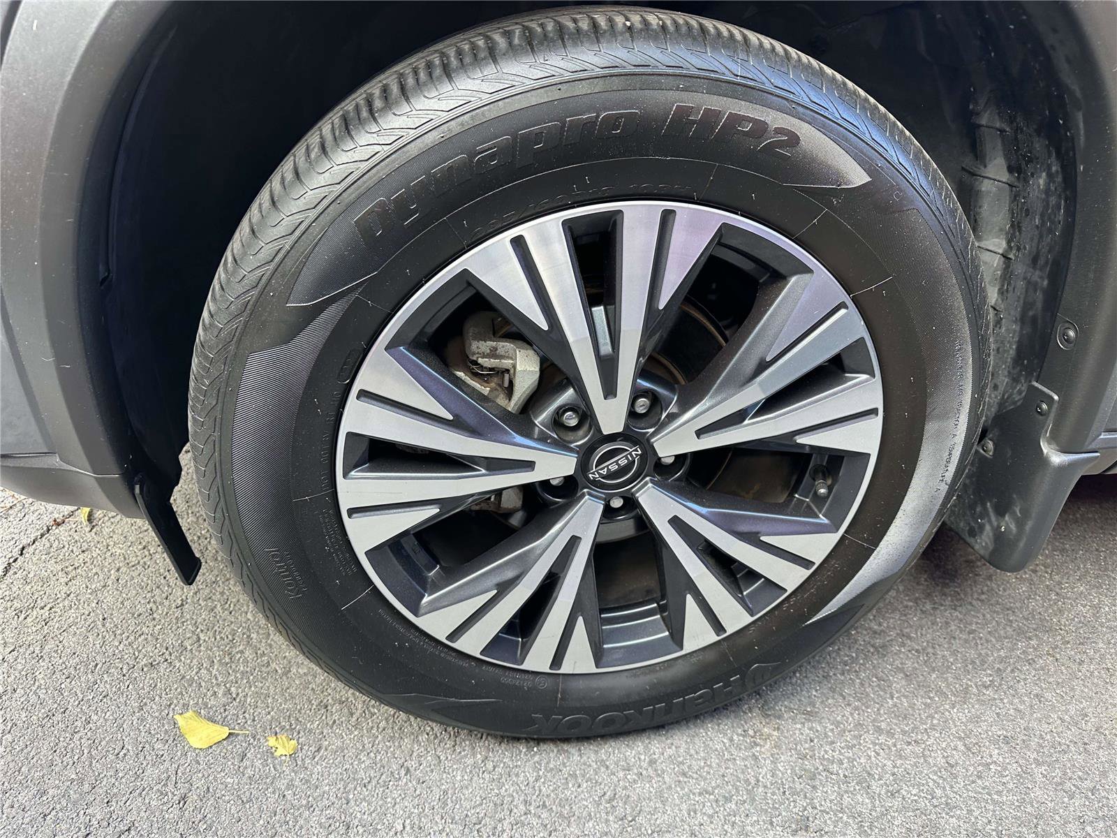 Certified 2022 Nissan Rogue SV image 9