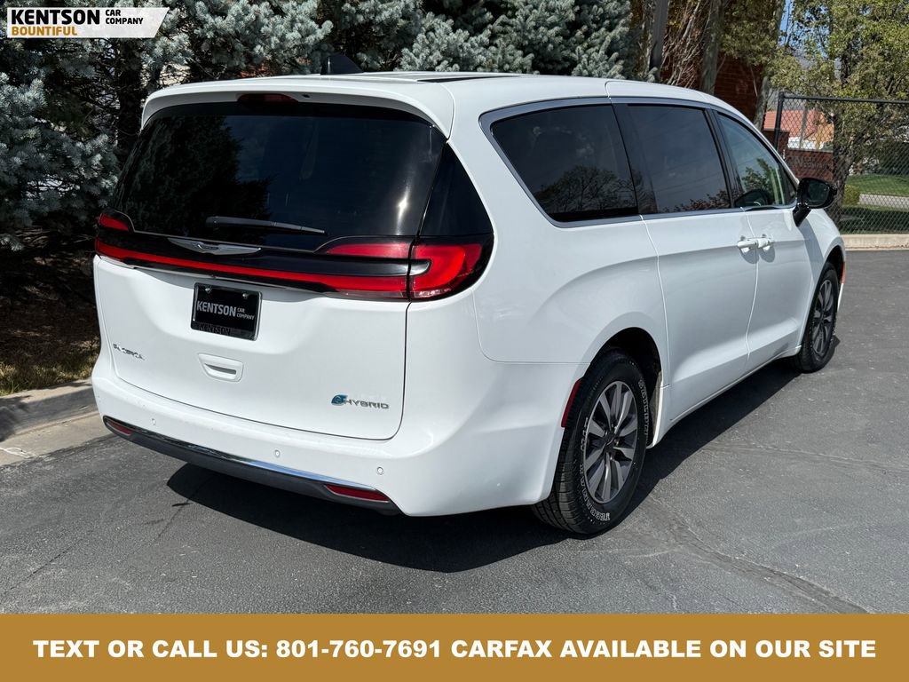 Used 2024 Chrysler Pacifica Select image 8