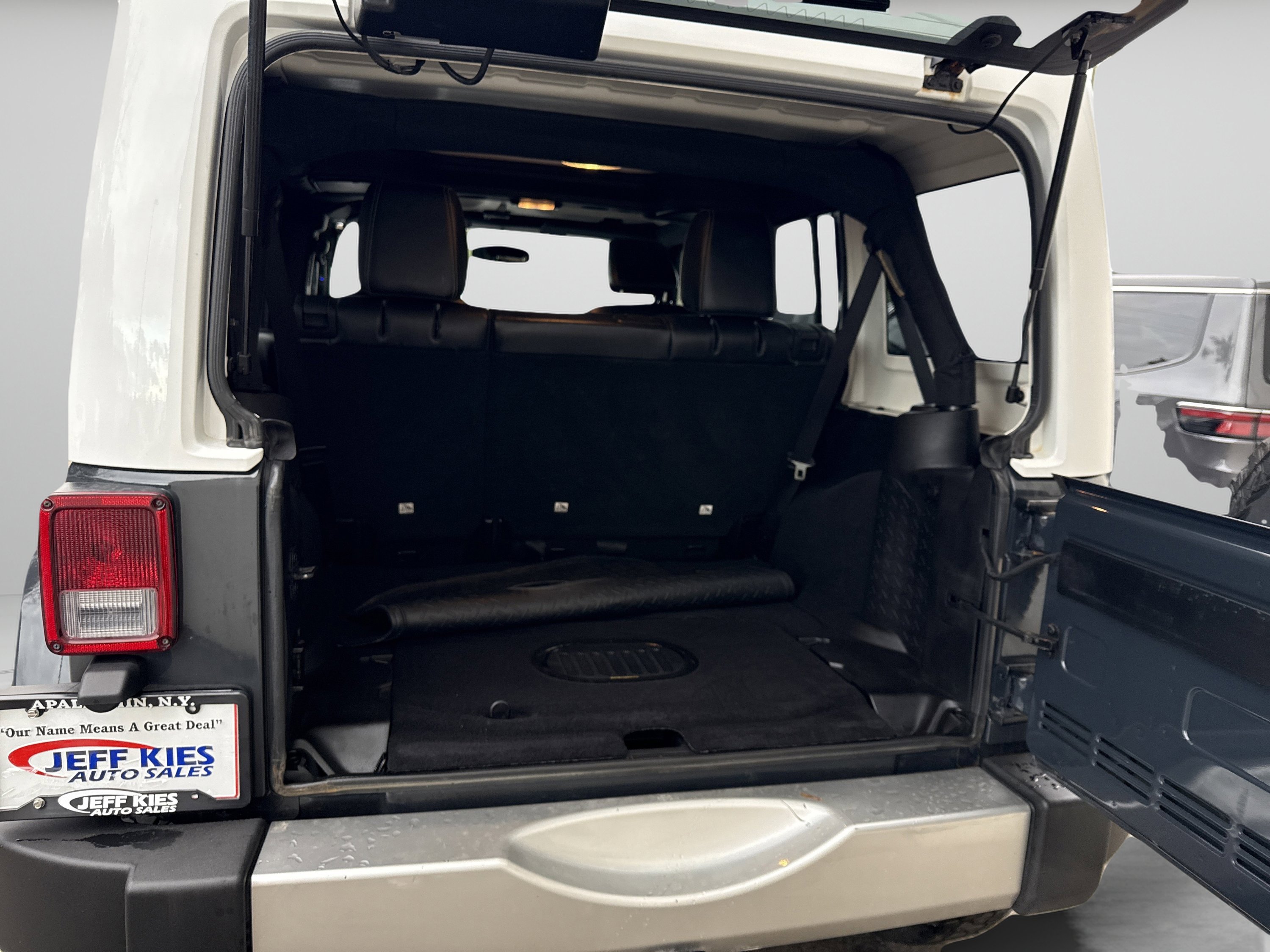 Used 2017 Jeep Wrangler Unlimited Sahara w/ Quick Order Package 24E Chief image 7