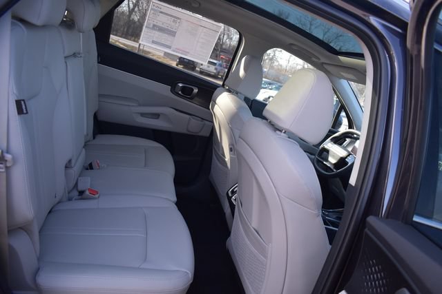 New 2026 Kia Sorento S w/ S Panoramic Sunroof Package FWD image 15