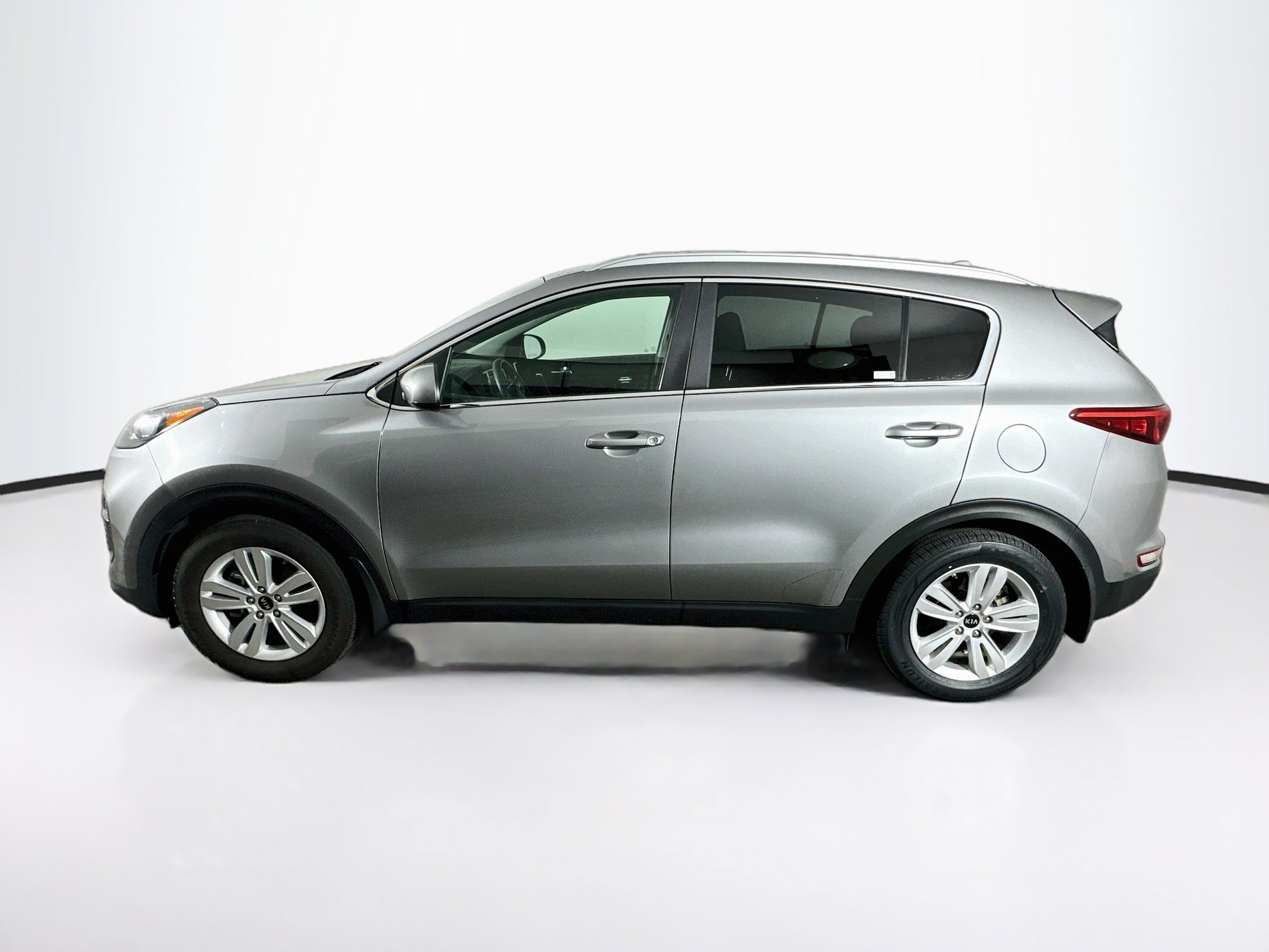 Used 2019 Kia Sportage LX w/ Option Group 017 FWD image 4