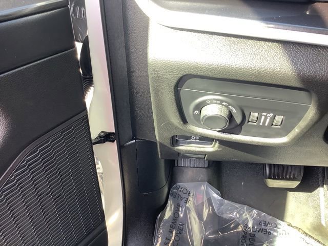 Used 2023 Jeep Grand Cherokee Altitude image 19