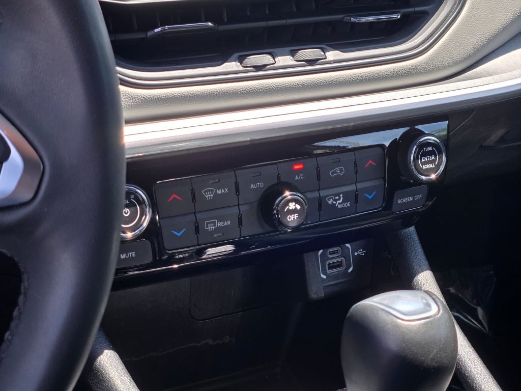 Used 2025 Jeep Compass Limited AWD/4WD image 27