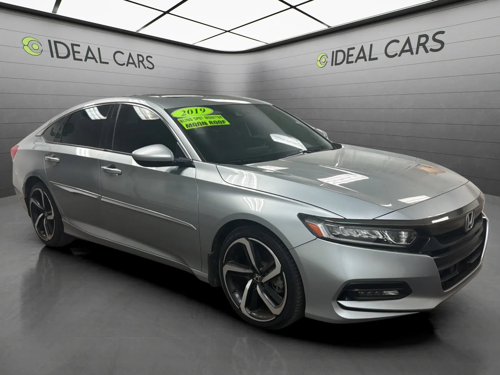 Used 2019 Honda Accord Sport image 3