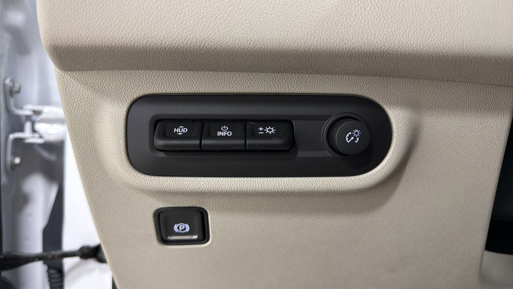 Used 2024 GMC Terrain Denali w/ Denali Premium Package image 22