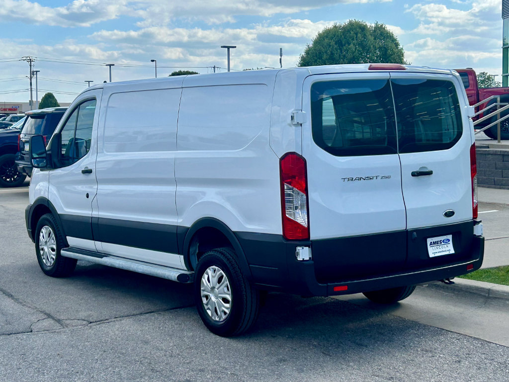 Used 2025 Ford Transit 250 Low Roof w/ Exterior Upgrade Package RWD image 4