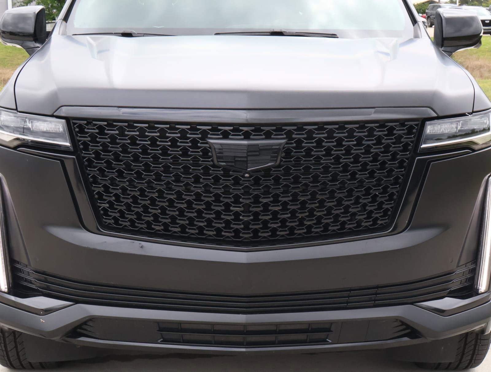 Used 2024 Cadillac Escalade ESV Luxury image 8