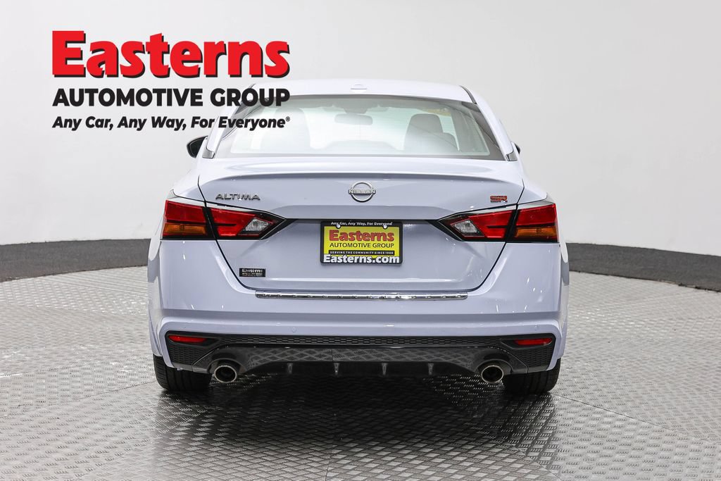 Used 2023 Nissan Altima 2.5 SR w/ SR Premium Package FWD image 6