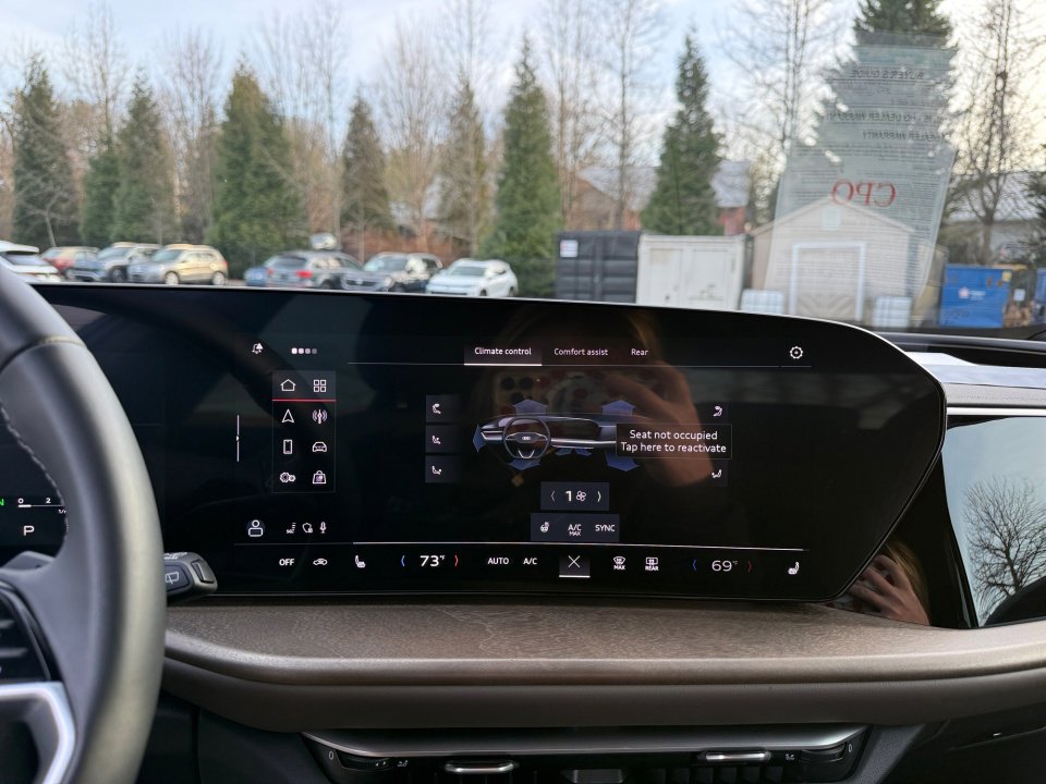 Certified 2025 Audi Q5 Premium w/ Convenience Package image 18