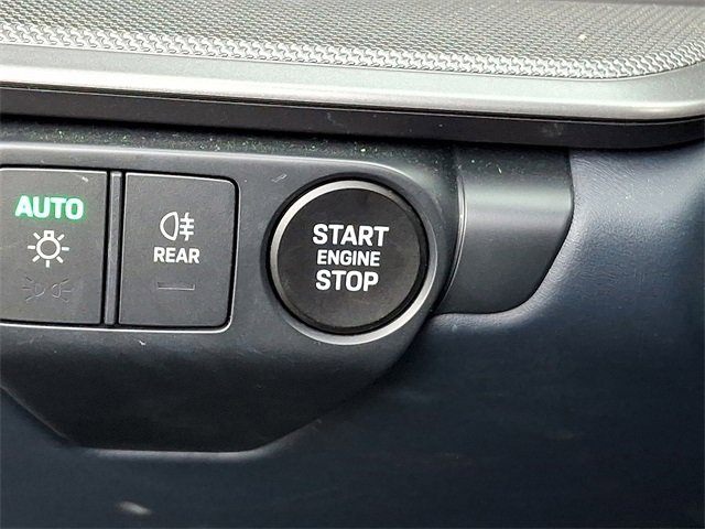 Used 2025 Porsche 911 Carrera image 30