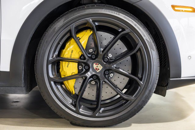 Used 2022 Porsche Cayenne Turbo GT image 40
