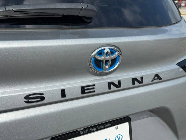 Used 2024 Toyota Sienna XSE FWD image 36