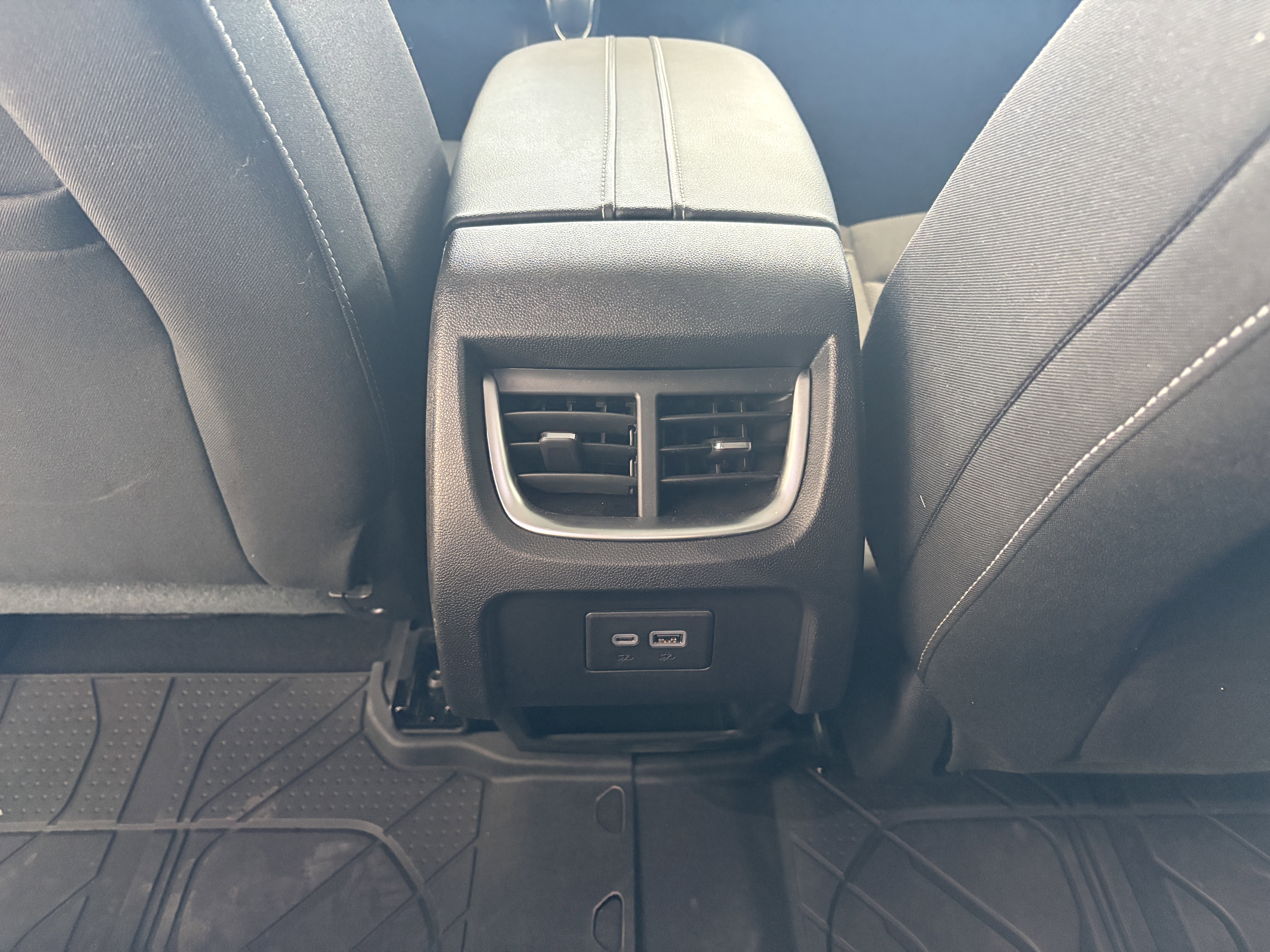 Used 2025 Chevrolet Blazer LT w/ Convenience Package FWD image 21