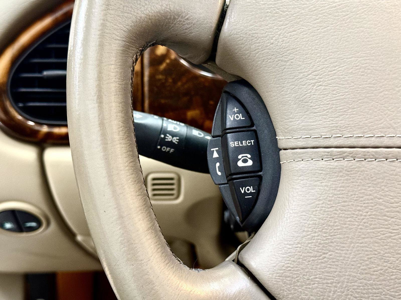 Used 2001 Jaguar XK8 Convertible RWD image 24