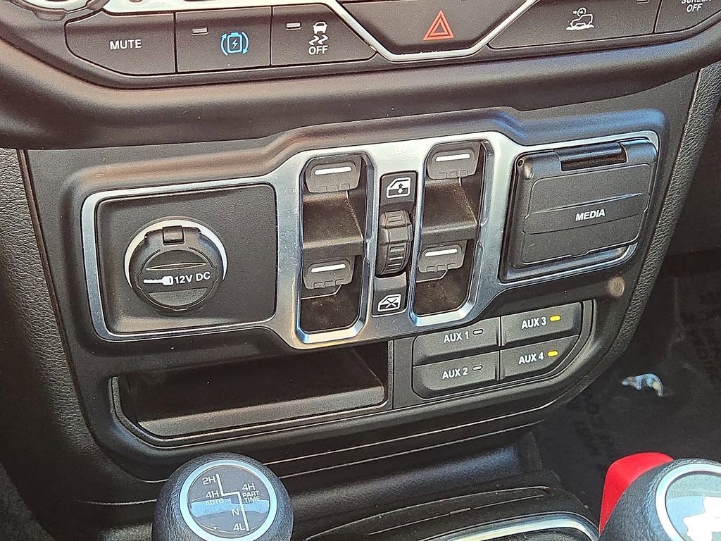 Used 2023 Jeep Wrangler Unlimited image 29