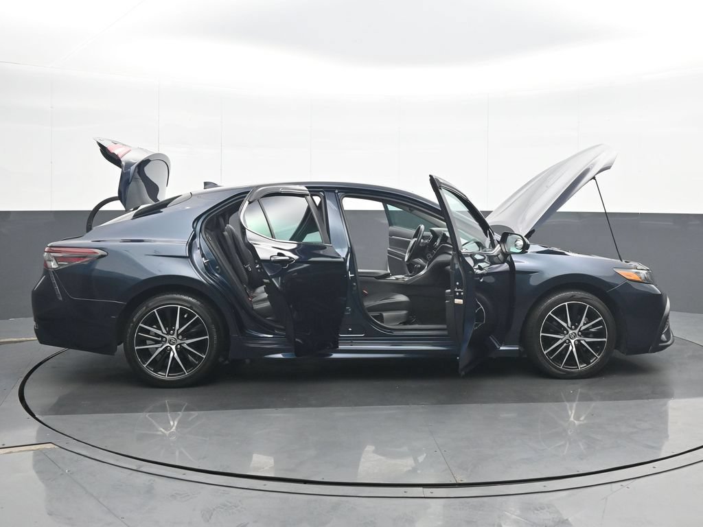Used 2021 Toyota Camry SE FWD image 36