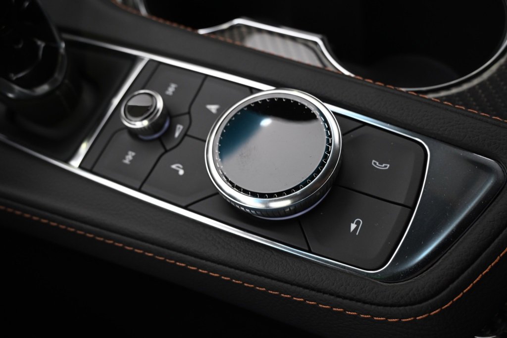 New 2026 Cadillac CT4 V w/ LPO, ONYX Package image 36