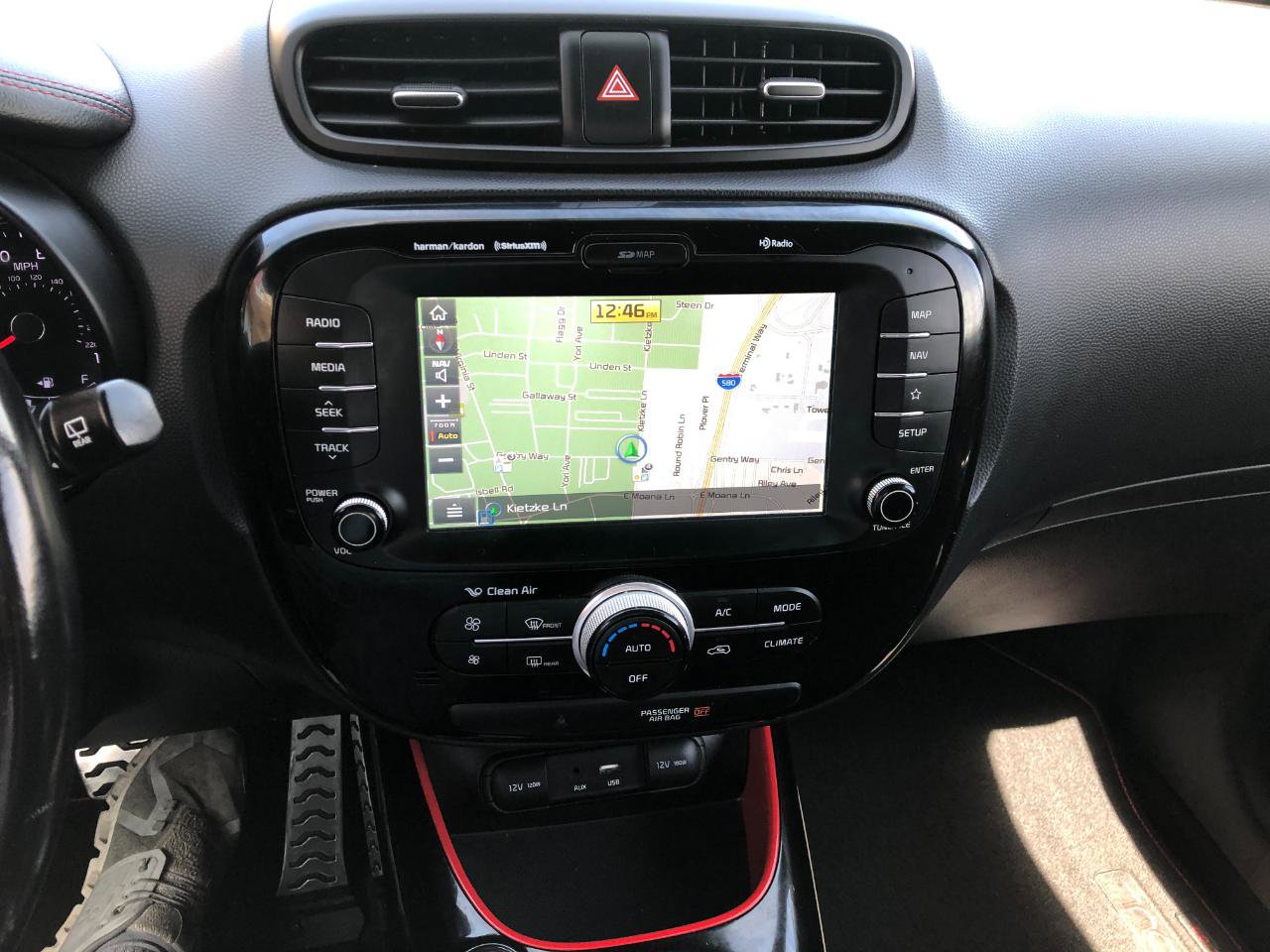 Used 2018 Kia Soul + FWD image 18