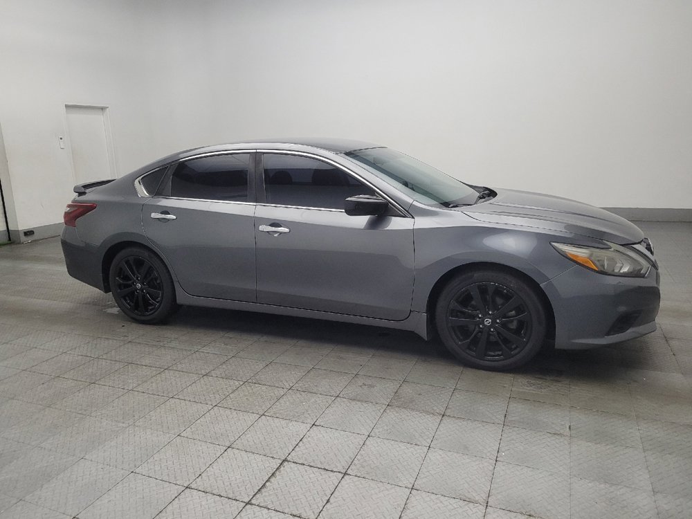 Used 2017 Nissan Altima 2.5 SR w/ Midnight Edition Package FWD image 11