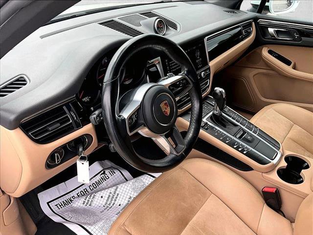 Used 2020 Porsche Macan AWD/4WD image 14