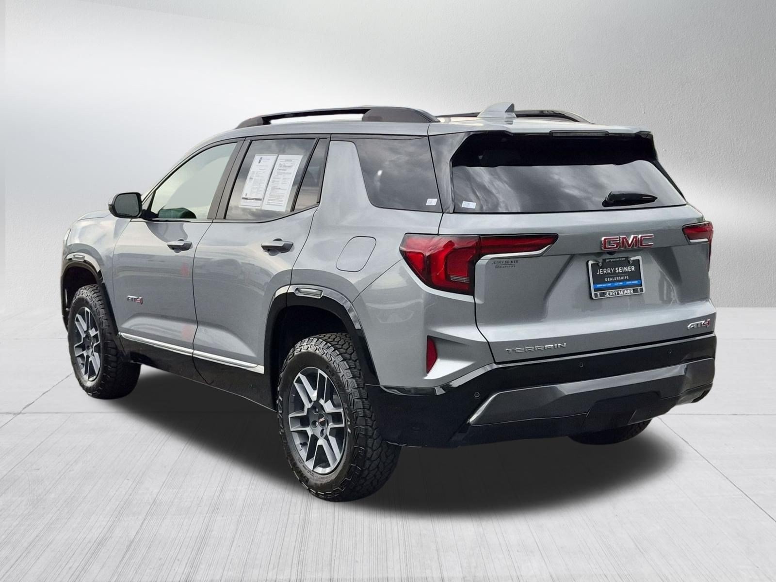 Used 2026 GMC Terrain AT4 w/ Convenience Package III AWD/4WD image 4