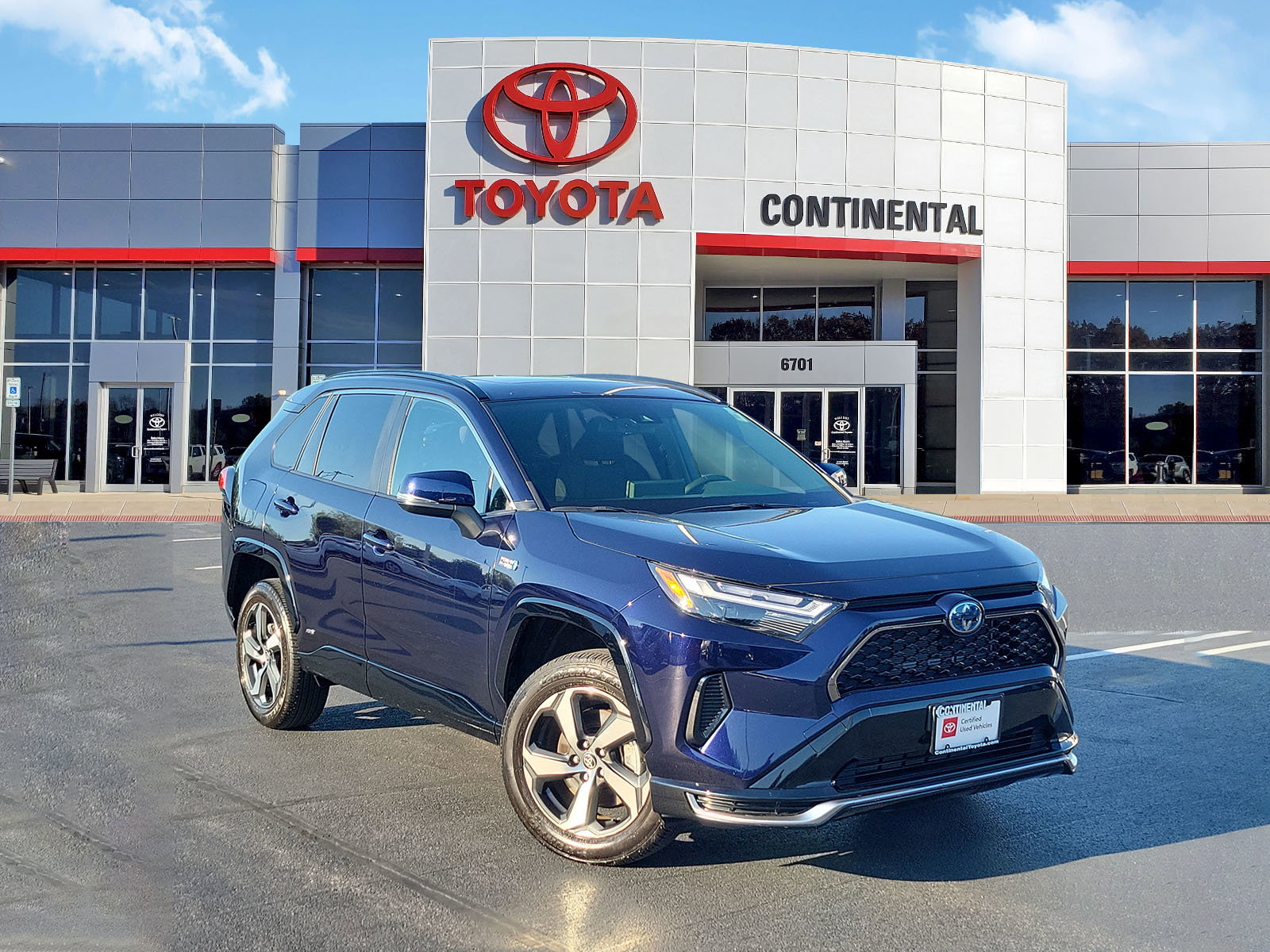 Certified 2024 Toyota RAV4 SE w/ Weather & Moonroof Package AWD/4WD video 2