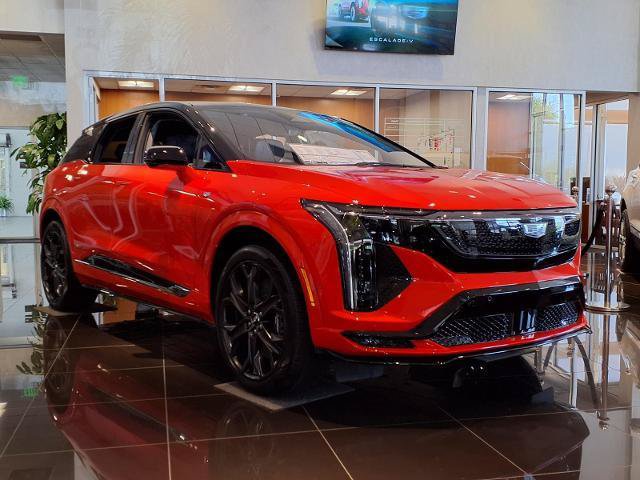 New 2026 Cadillac Optiq V w/ LPO, Floor Liner Package AWD/4WD image 5