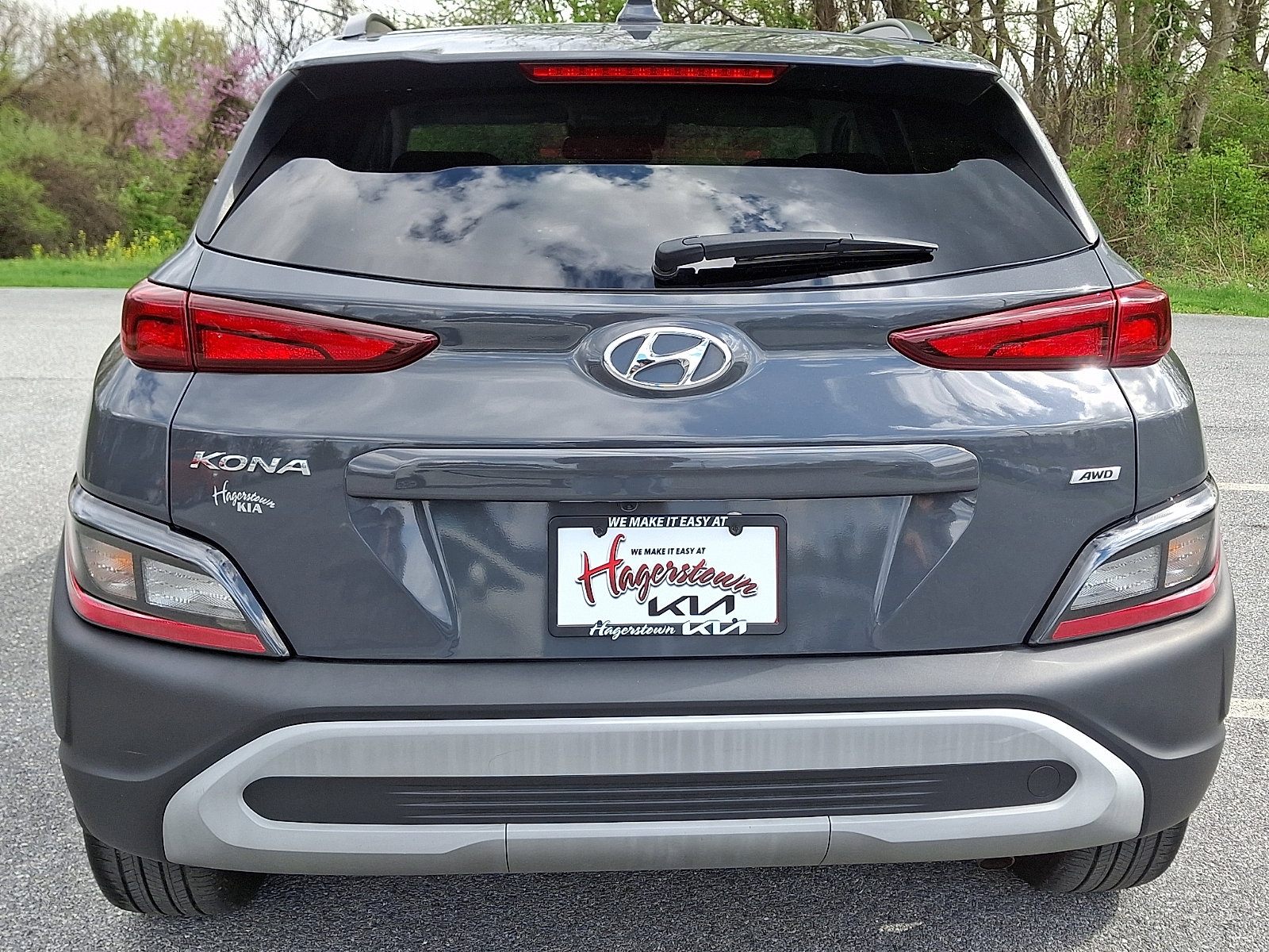 Used 2023 Hyundai Kona SEL w/ Cargo Package image 5