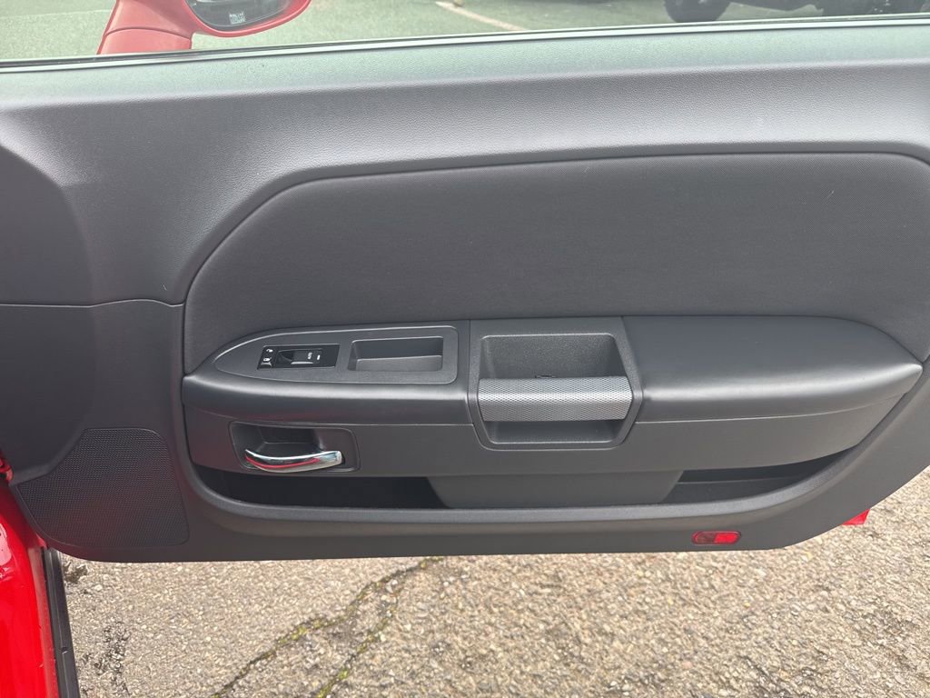 Used 2014 Dodge Challenger R/T image 27