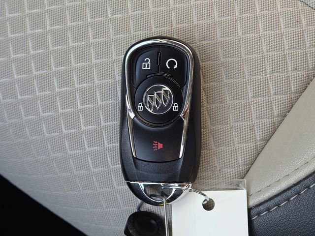 Certified 2021 Buick Encore Preferred image 31