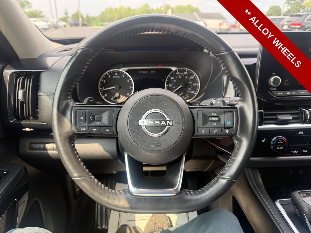 Used 2023 Nissan Pathfinder SV w/ Cargo Package AWD/4WD image 16
