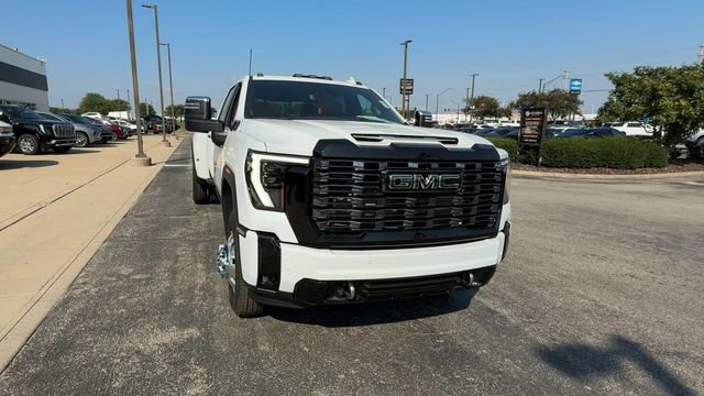 New 2026 GMC Sierra 3500 Denali Ultimate AWD/4WD image 3
