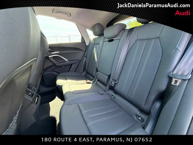 Used 2025 Audi Q5 Premium Plus w/ Premium Plus AWD/4WD image 12