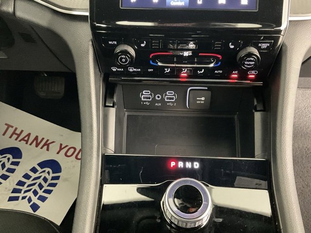 Used 2024 Jeep Grand Cherokee Altitude image 25