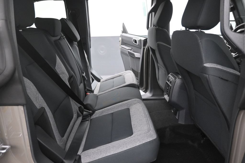 New 2026 Ford Bronco 4-Door AWD/4WD image 12