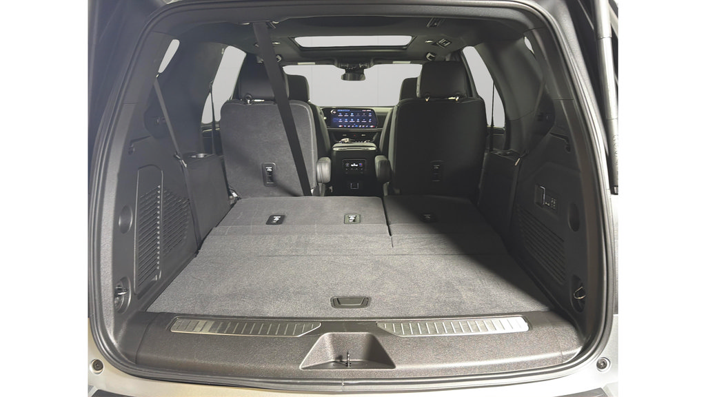 Used 2025 Chevrolet Tahoe RST w/ Comfort Package RWD image 32