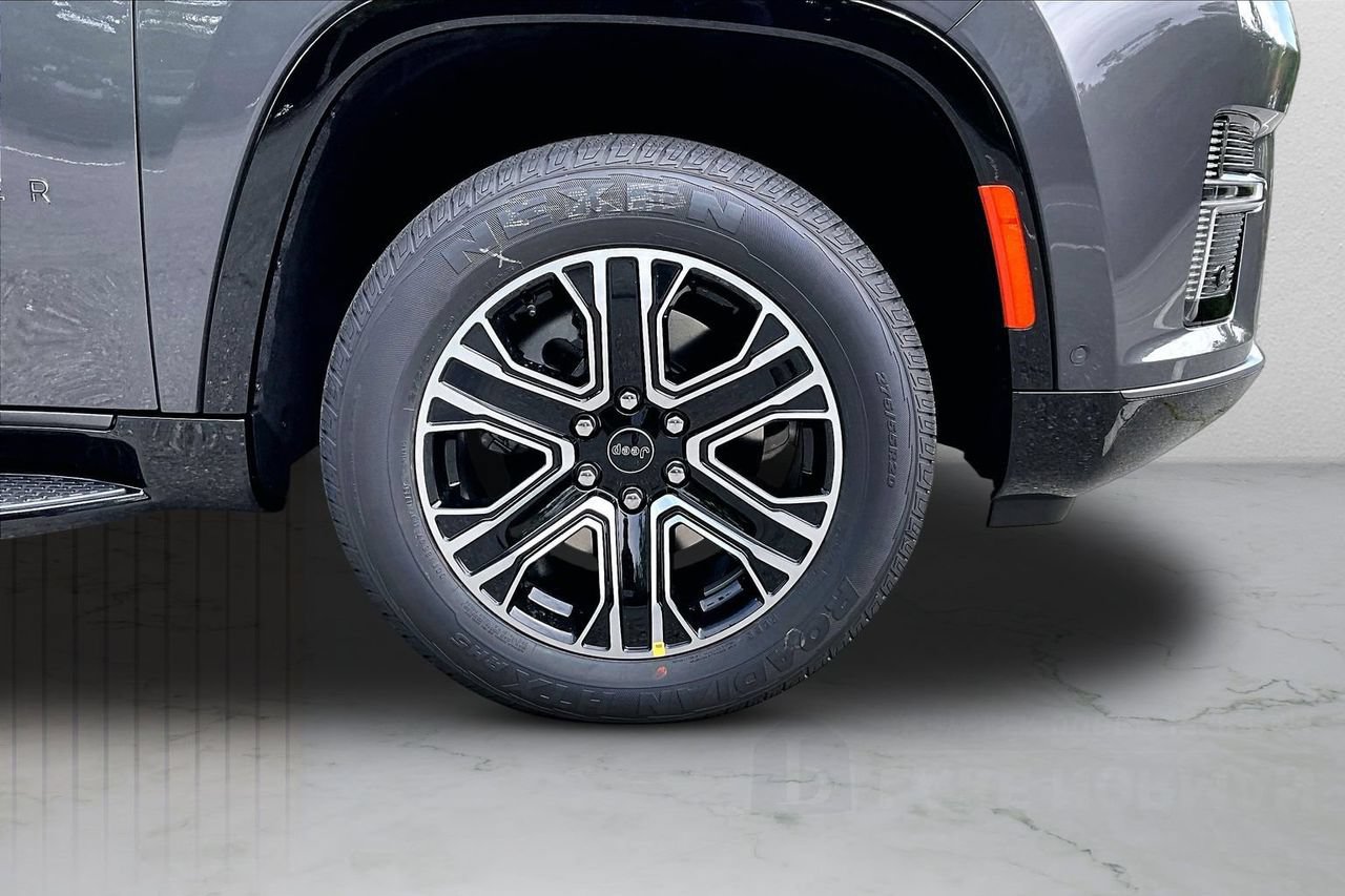 New 2026 Jeep Grand Wagoneer 4WD image 35