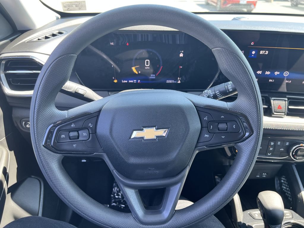 Used 2025 Chevrolet TrailBlazer LT AWD/4WD image 10