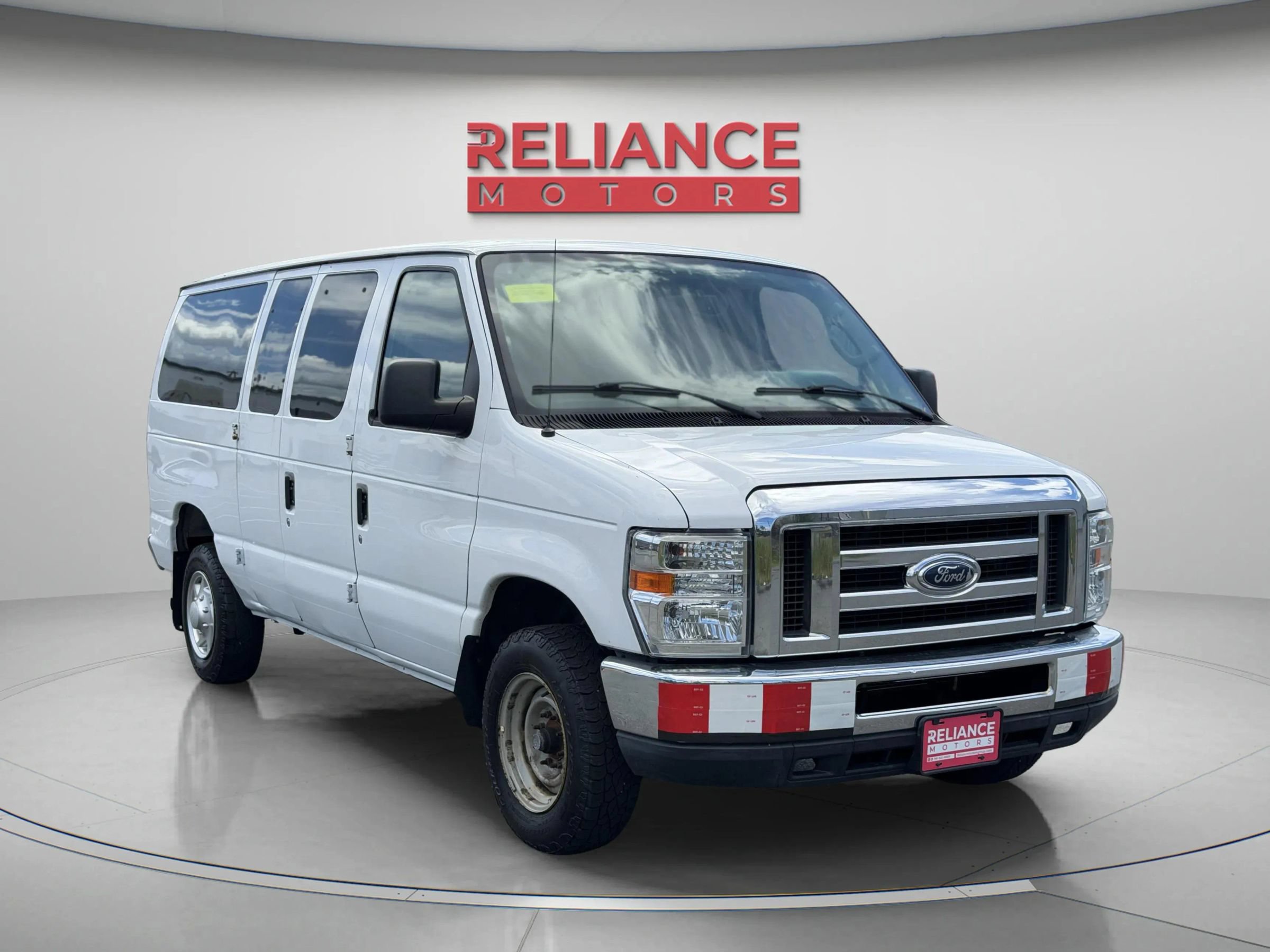 Used 2012 Ford E-350 and Econoline 350 XLT RWD image 10