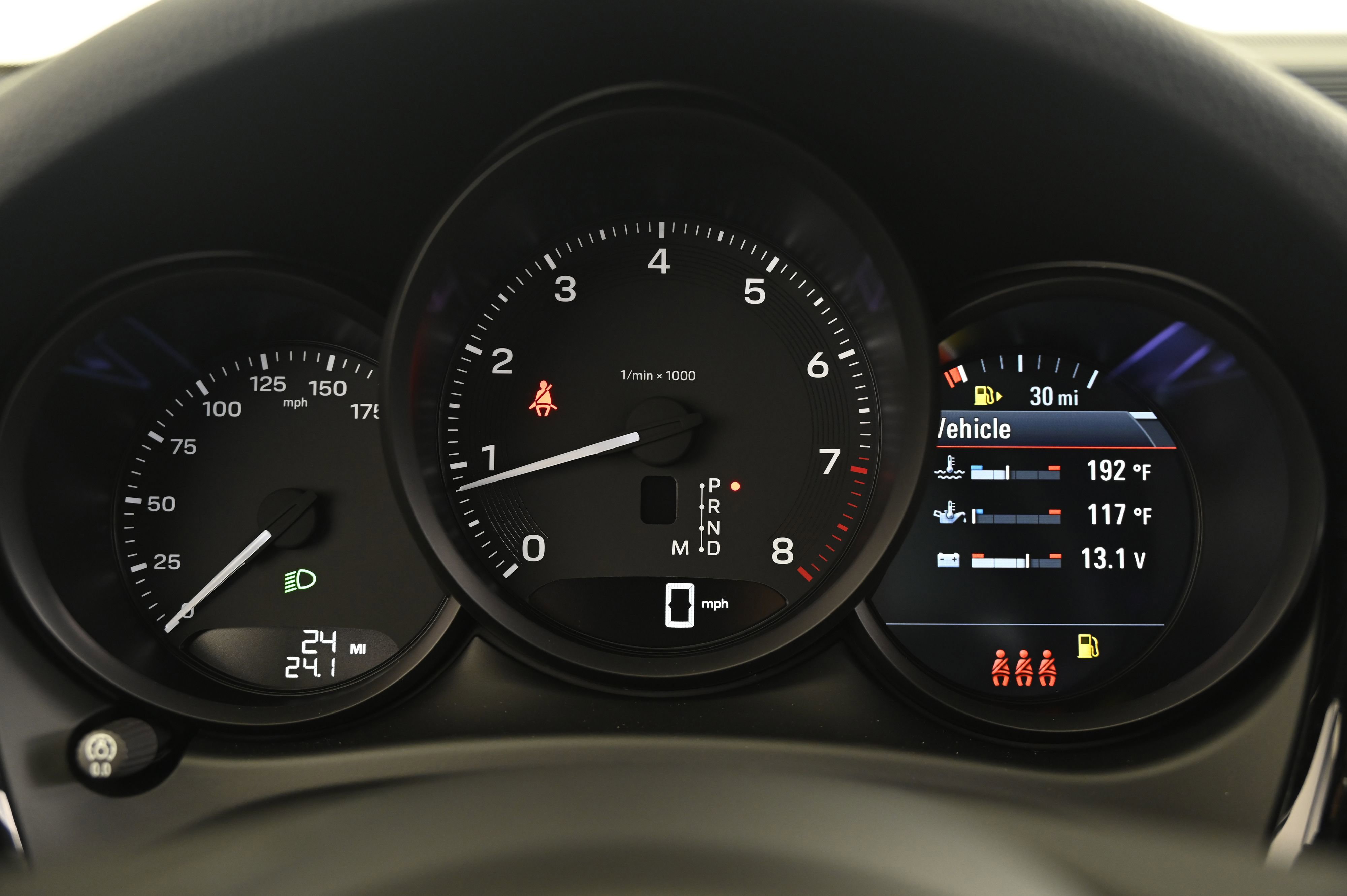 Certified 2025 Porsche Macan image 36