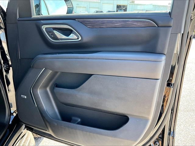 Used 2024 Chevrolet Tahoe LT w/ LT Signature Package AWD/4WD image 12