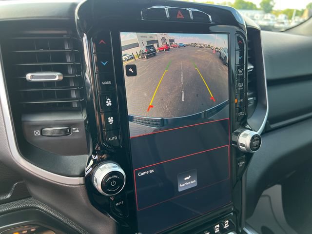 Used 2023 RAM 1500 Big Horn AWD/4WD image 18