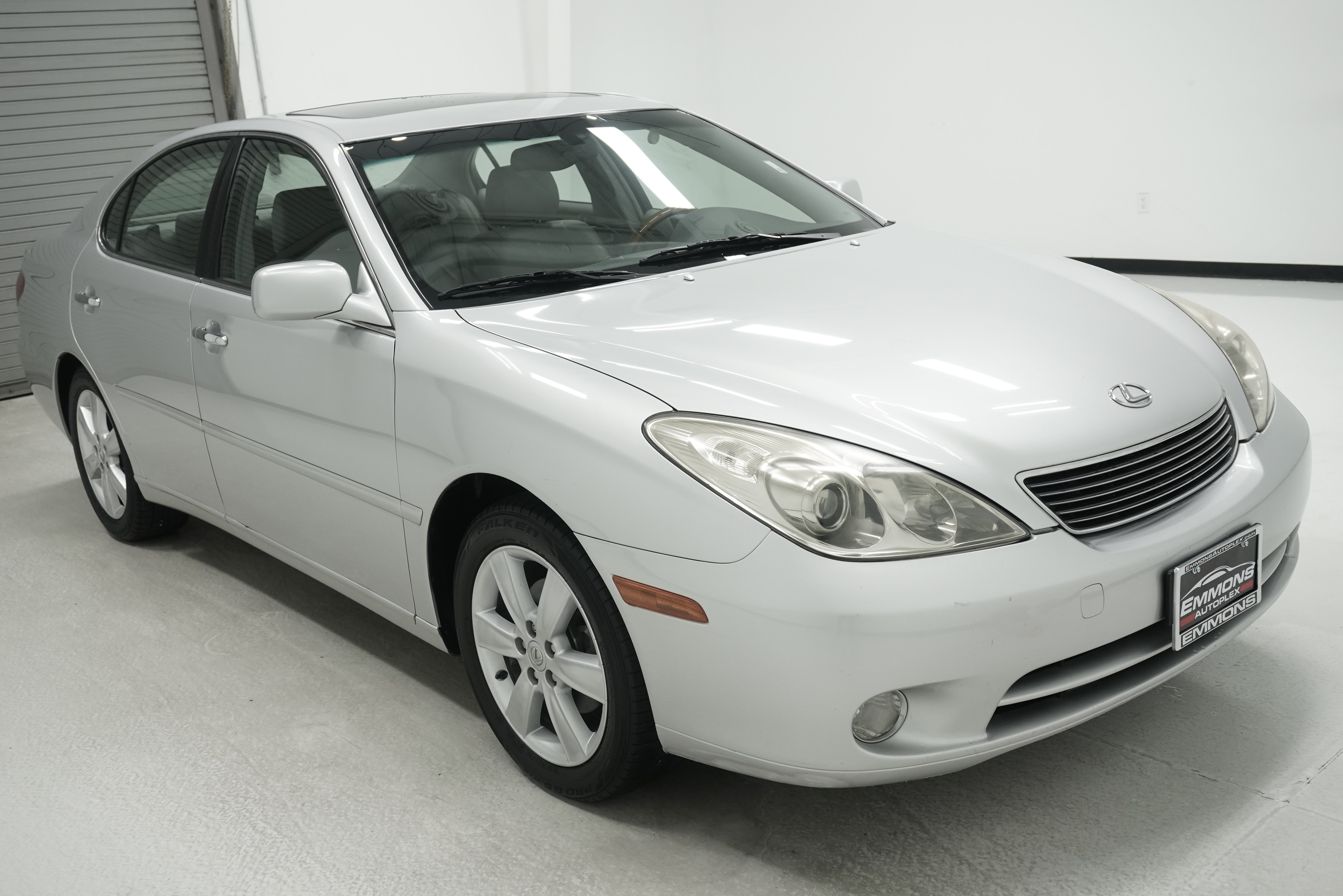 Used 2005 Lexus ES 330 w/ Preferred Accessory Pkg FWD image 3