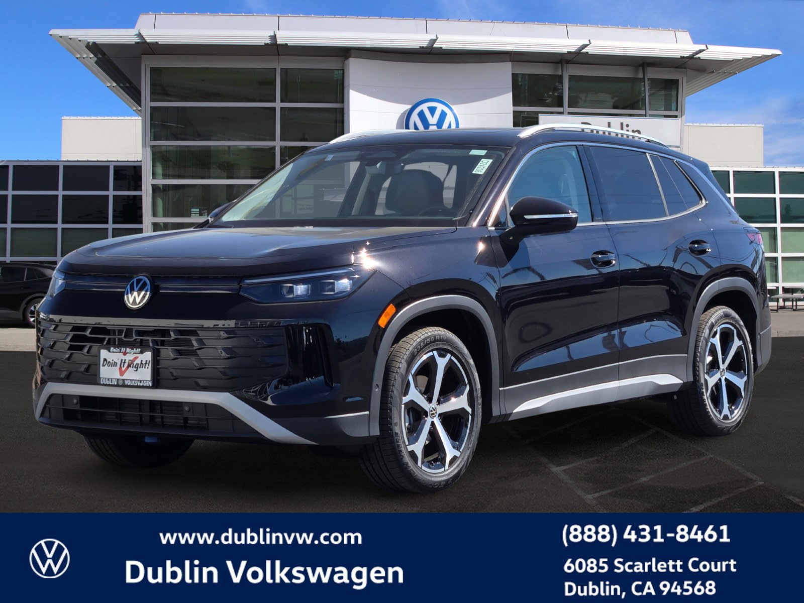 New 2026 Volkswagen Tiguan SE FWD image 8