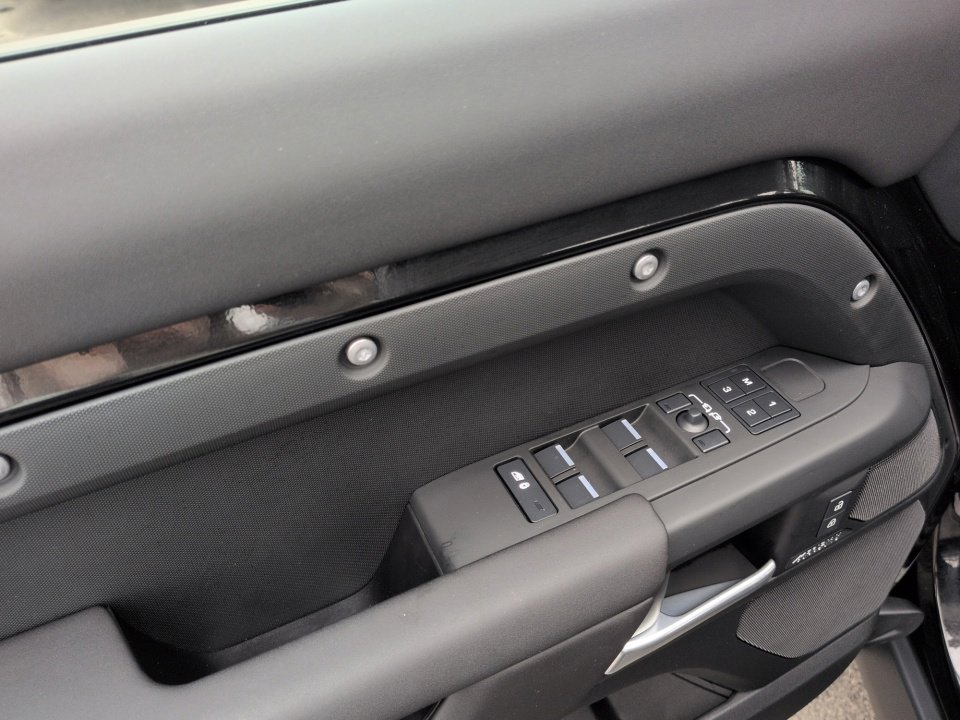 Used 2025 Land Rover Defender 130 Outbound image 31